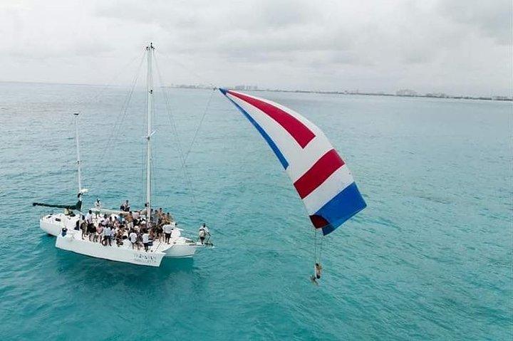 Trimaran La Lupita,Sail Away to Isla Mujeres from Cancun