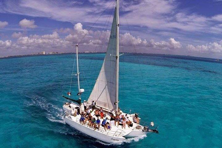 Trimaran La Lupita,Sail Away to Isla Mujeres from Cancun