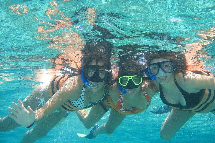 Party On Sailing Cruise to Isla Mujeres from Cancun