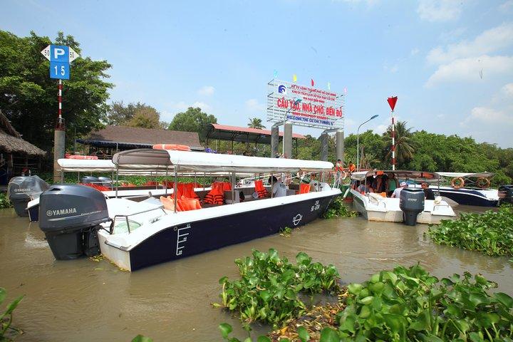 Half Day Tour the Cu Chi Tunnels with Luxury Speed Boat