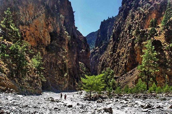 Samaria Gorge Trek: Full-Day Excursion from Rethymno with Guide