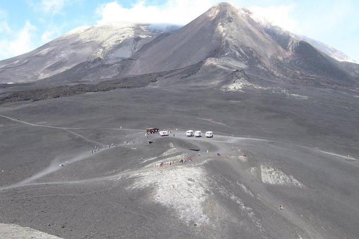 Etna Small-Group Tour from Catania with Lunch & Cable-Car 3000 mt
