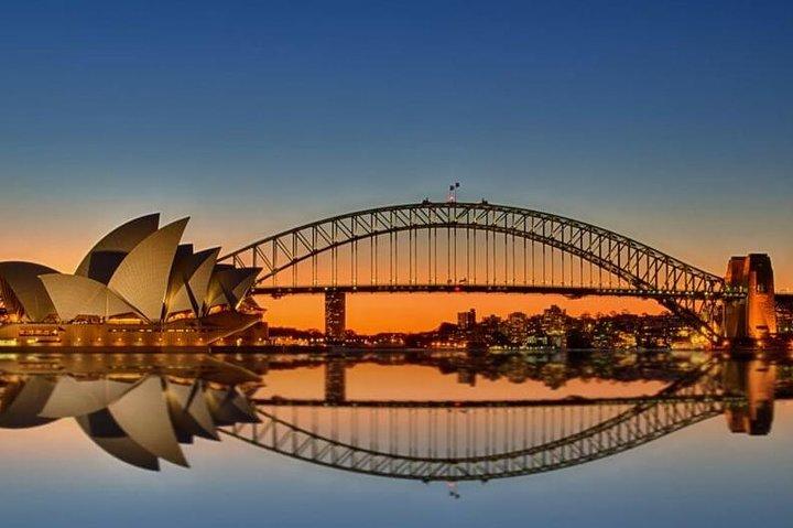 Sydney's Rocks & Darling Harbour With A Local: Private & Custom