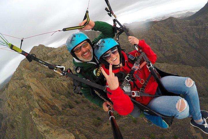 High Performance Paragliding Tandem Flight in Tenerife South