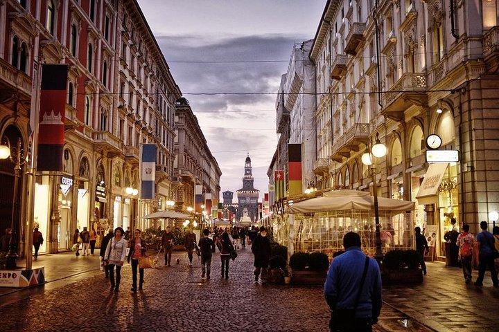 Milan Private Tour with Duomo Entry and Hotel Pick up
