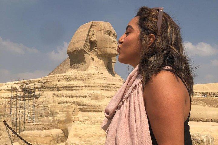Private Tour Giza Pyramids , Sphinx and Valley Temple with Expert guide