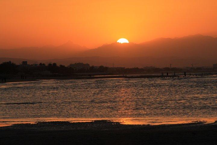 Omani dhow:Coastal and Sunset Cruise