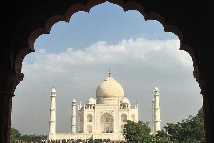 Official Tour Guide For Sunrise Taj Mahal, Agra Fort & Baby Taj