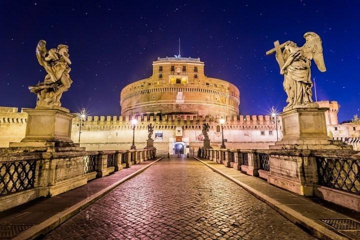 Transfer Civitavecchia to Rome with official driver guide tour