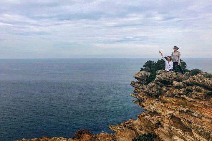Jurassic Hiking tour to footprints of dinosaur in Espichel Cape