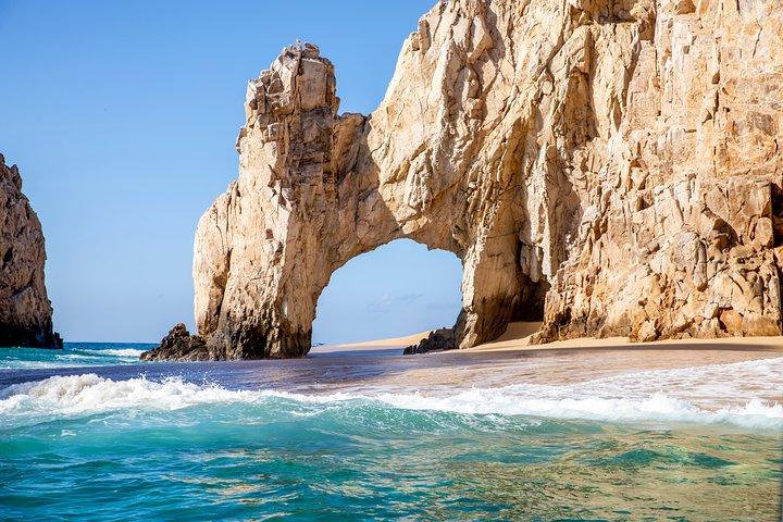 Private Day Trip to San José & Cabo San Lucas