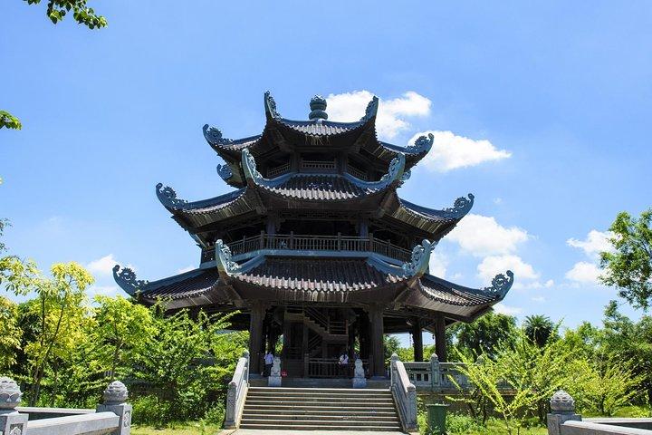 Ninh Binh - Bai Dinh Pagoda - Trang An Landscape Complex - Mua cave 1 Day Tour