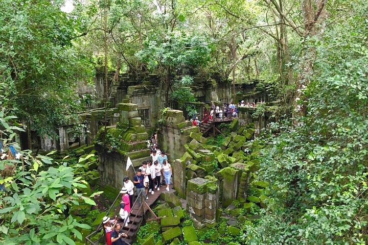 Beng Mealea & Floating Village Private Tour