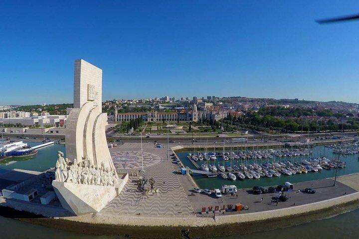 Sail away in Lisbon - Private Boat Tour with lunch