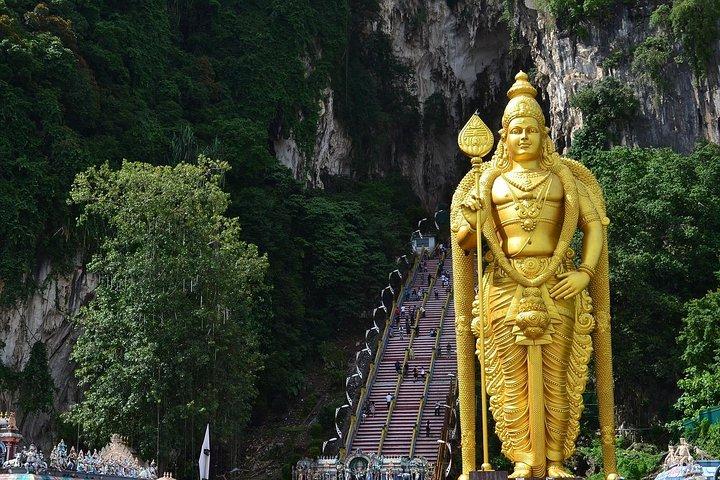 Batu Caves & Firefly Cruise from Kuala Lumpur with Seafood Dinner