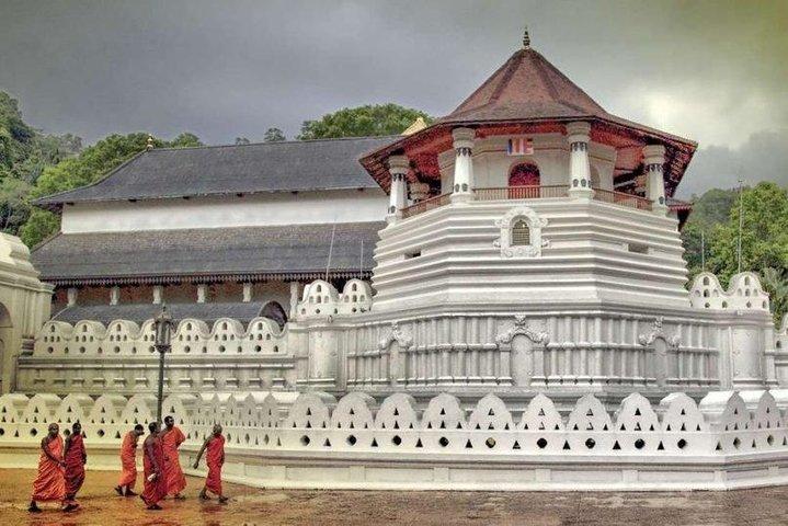 Private All inclusive Kandy Day Tour With Cultural Dance