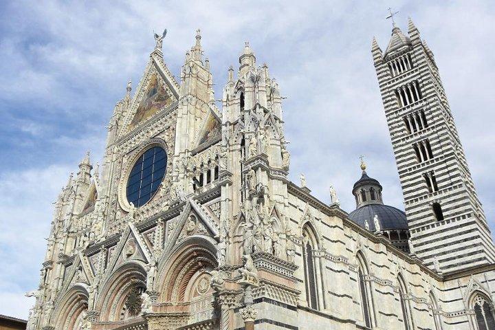 From Florence: Tour to Siena and San Gimignano by Minivan