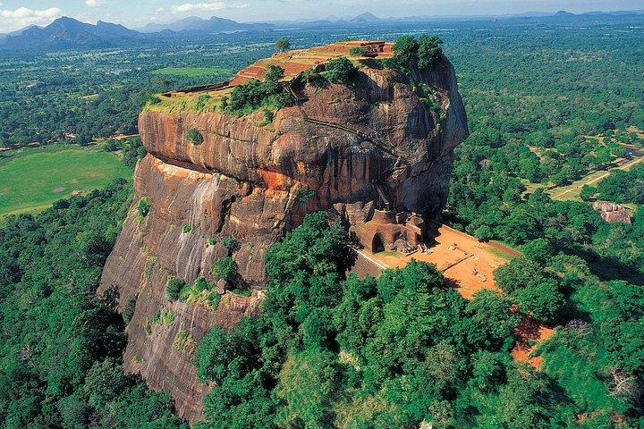 Private day tour to Sigiriya and Dambulla from Colombo