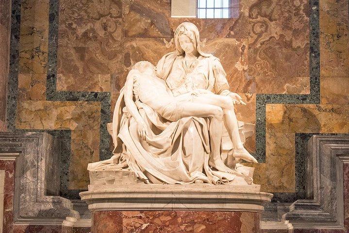 Michelangelo's Tour in Rome: Pietà, St Peter's Basilica & Dome