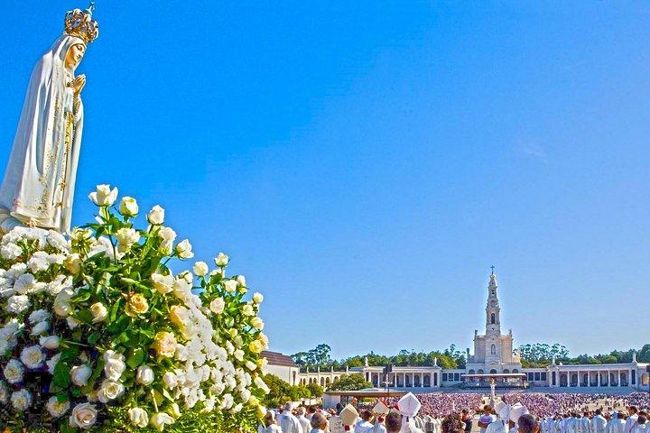 Private day tour Fatima Batalha Nazare Obidos from Lisbon