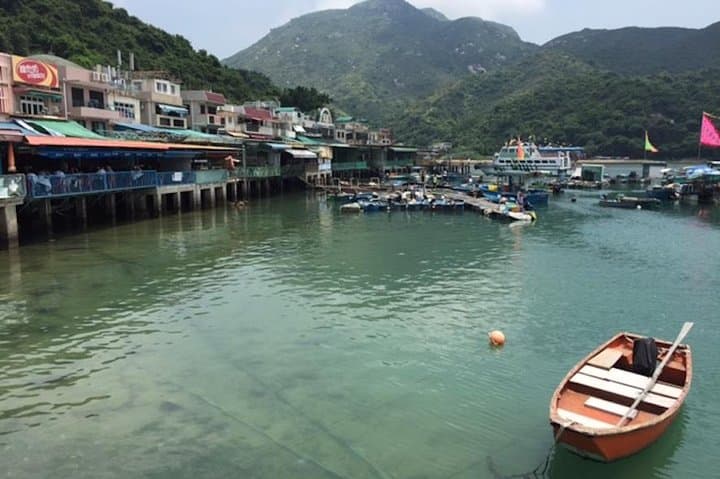 Small Group Hiking Day Tour to Lamma Island Hong Kong
