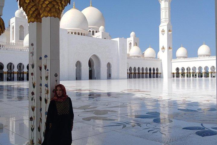 Private Tour : Louvre Museum Abu Dhabi & Sheikh Zayed Grand Mosque visit