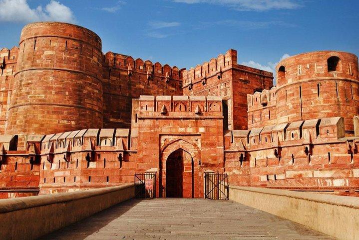 Agra Full-day Local Tour with Taj Mahal, Agra Fort and Mehtab Bagh