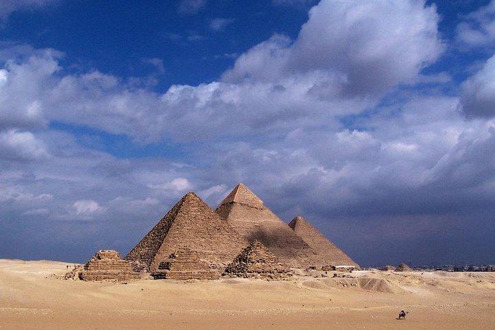 Private Tour to Giza Pyramids, Sphinx, Coptic Cairo and Islamic Cairo
