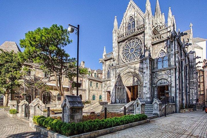 Private Tour to Golden Bridge Ba Na Hills in Da Nang Vietnam