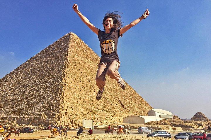 Layover to Giza Pyramids, Sakkara and Memphis