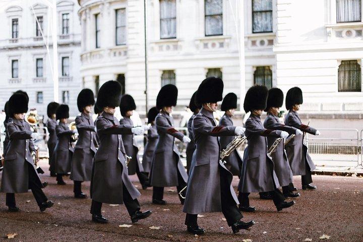 The Changing of the Guard - Exclusive Guided Walking Tour