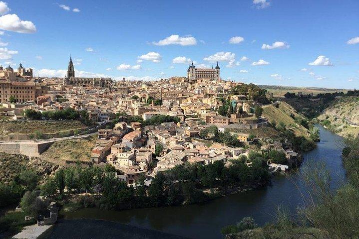 Toledo, Windmills, Winery Small Group Tour with Lunch from Madrid
