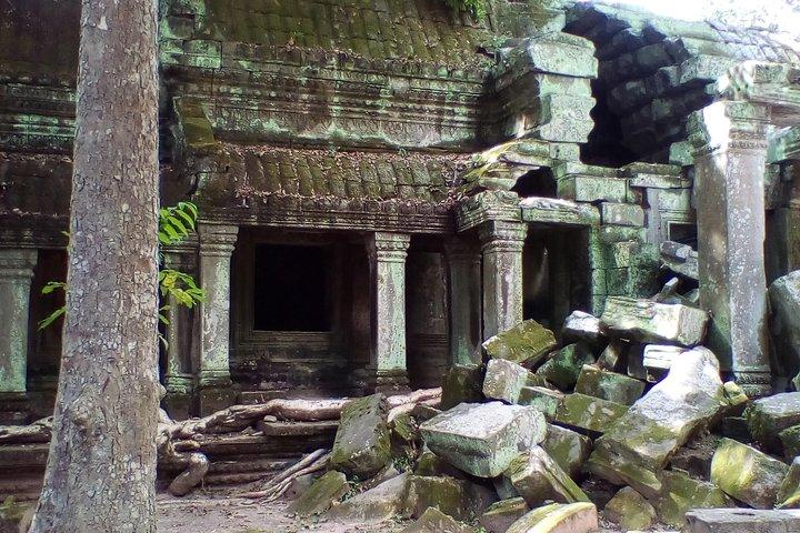 Private One Day Trip to Lady Temple & Big Circle Tour