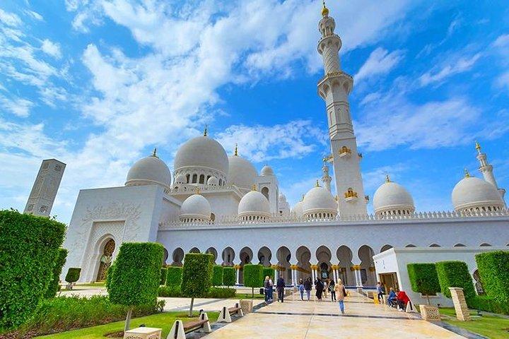 Full-Day Abu Dhabi Tour & Ferrari World Tickets