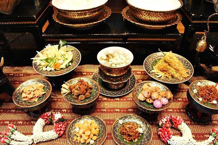 Gourmet Dinner & Spectacular Show at Mandarin Oriental