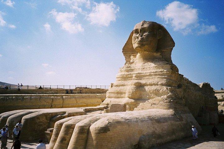 Giza Pyramids, Sphinx & G Egyptian Museum with Camel Ride & Lunch