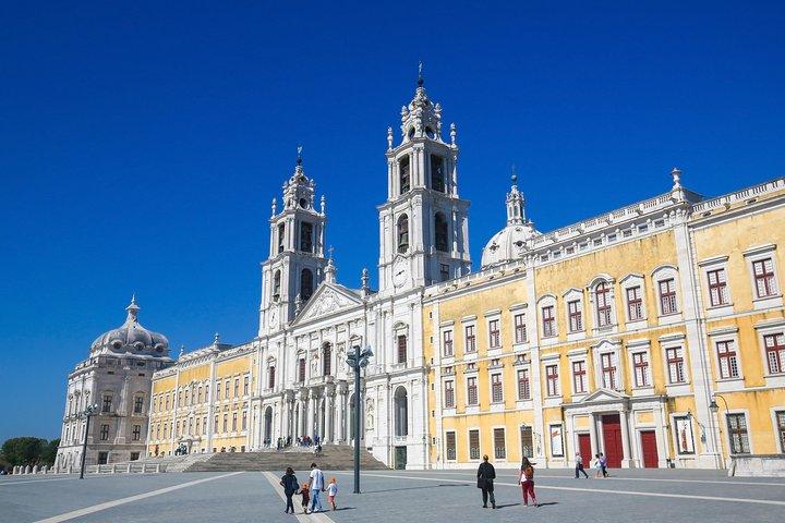 From Lisbon: Royal Palaces, Surfing Coast & Coastal Cliffs