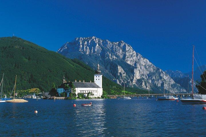 Hallstatt & Ort Castle, Alpine Lakes Guided Day Trip. No Admont!