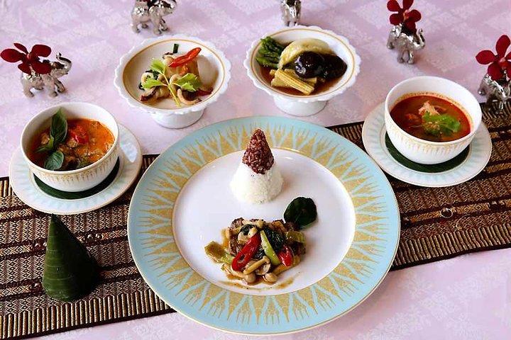 Gourmet Dinner & Spectacular Show at Mandarin Oriental