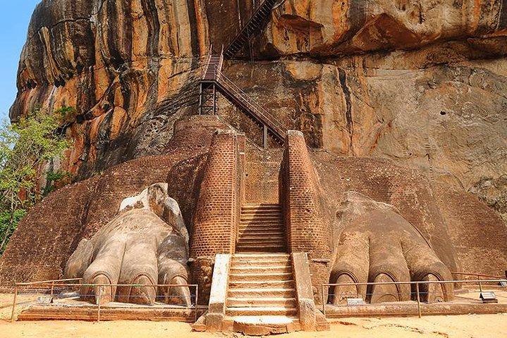 Sigiriya Day Tour with all included