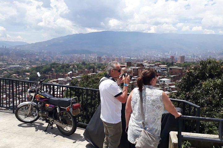 Best Full Day Private Medellin City Tour and Botero´s Plaza