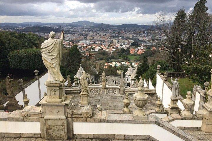 Braga and Guimarães Small Group Tour with Lunch From Porto
