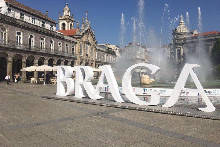 Braga and Guimarães Small Group Tour with Lunch From Porto