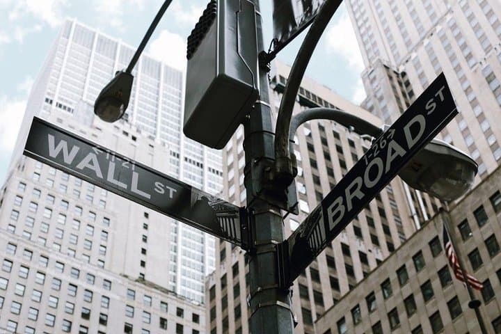 Lower Manhattan & 9/11 Memorial Exclusive Guided Walking Tour
