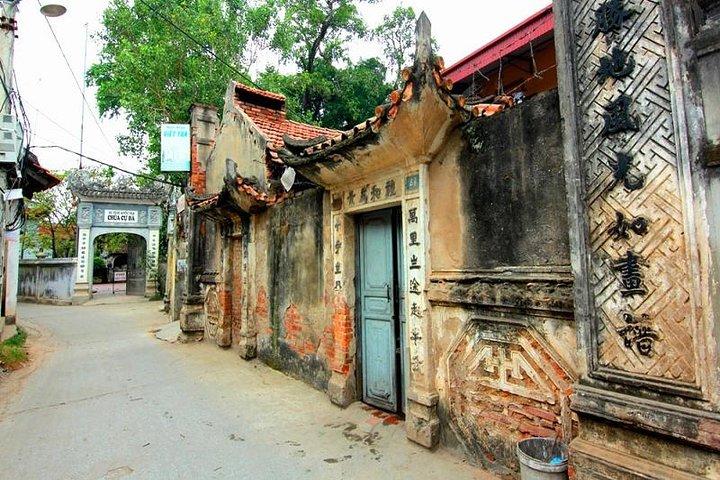 Cu Da and Van Phuc Villages: Private Tour from Hanoi