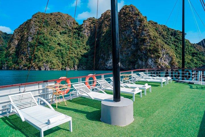 Lan Ha Bay day trip join small group & transfer express highway