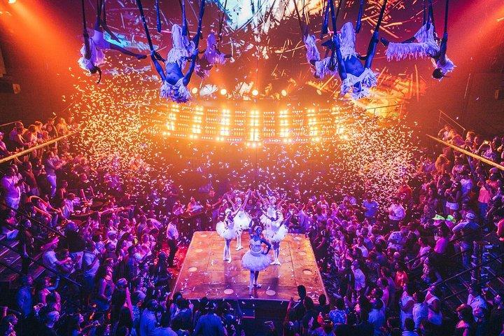 Skip the line: Cancun Coco Bongo Gold Member Entrance Ticket