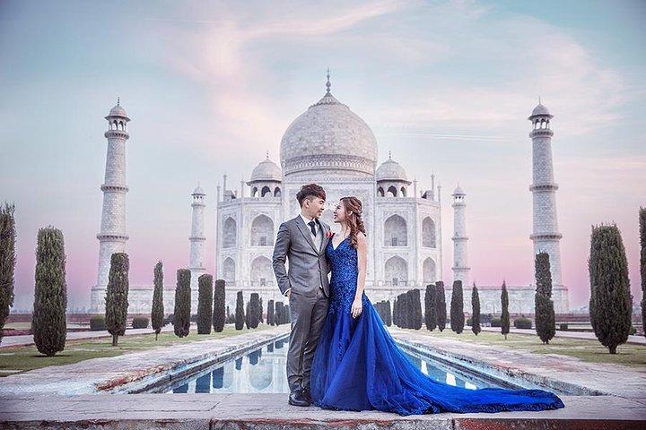 Private Half Day Taj Mahal Sunrise Tour from Agra