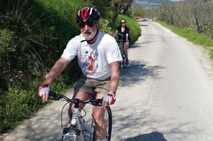 Full-Day Tuscan Countryside Bike Tour