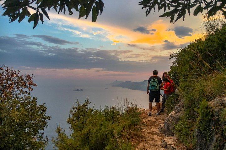 Discover "Path of theGods" private hiking tour from Amalfi Positano Sorrento